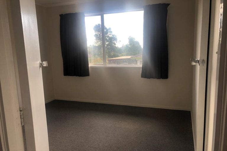 Photo of property in 35 Leo Street, Glen Eden, Auckland, 0602