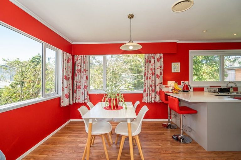 Photo of property in 36 Bracken Road, Paparangi, Wellington, 6037