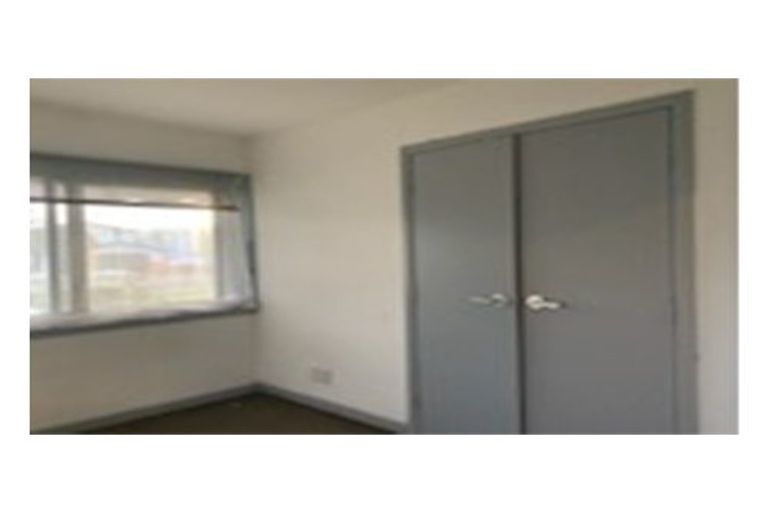 Photo of property in 3 Rogers Avenue, Eastern Beach, Auckland, 2012