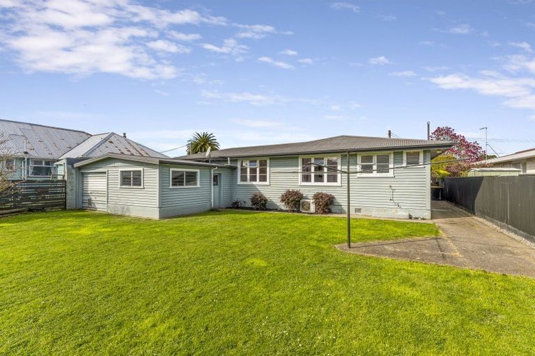 Photo of property in 8 Victoria Avenue, Pahiatua, 4910