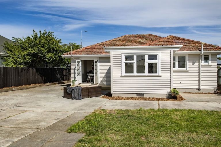 Photo of property in 99 Pages Road, Wainoni, Christchurch, 8061