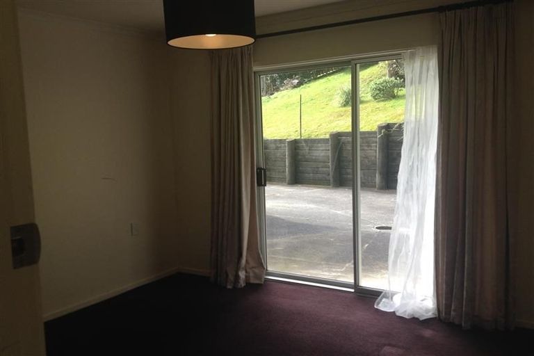 Photo of property in 39b Valley Road, Glenfield, Auckland, 0629