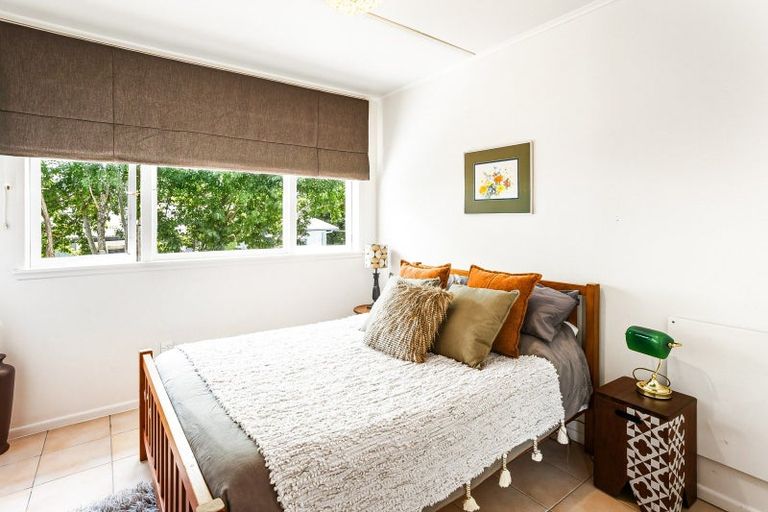 Photo of property in 37 Haruru Falls Road, Haruru, 0204