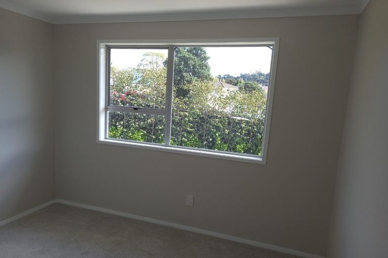 Photo of property in 23 Spinella Drive, Bayview, Auckland, 0629