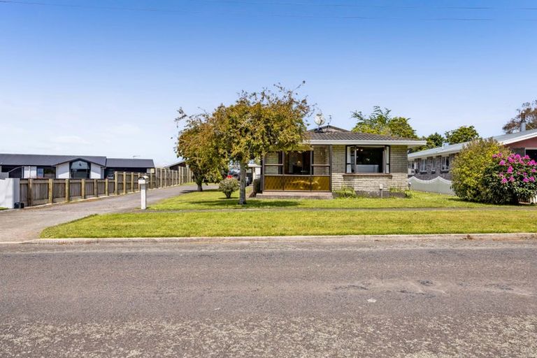 Photo of property in 13 Flint Road West, Stratford, 4332