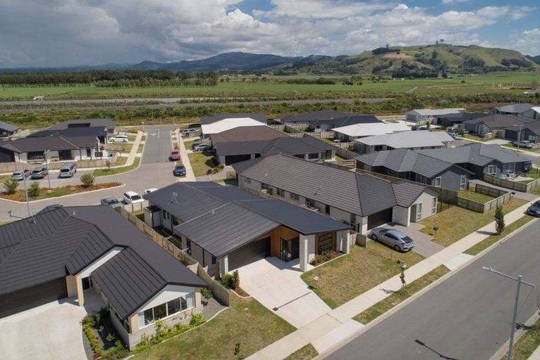 Photo of property in 14 Dunkeld Drive, Papamoa, 3118