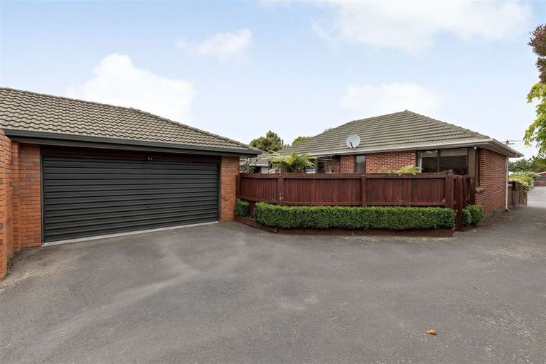 Photo of property in 35 Dunedin Street, Redwood, Christchurch, 8051