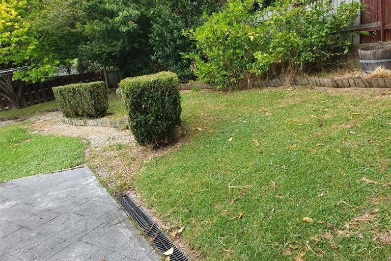 Photo of property in 9 Merchant Avenue, Te Atatu South, Auckland, 0610