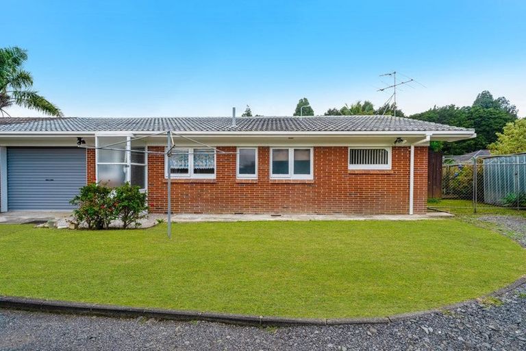 Photo of property in 1/22a Kelvyn Grove, Hillpark, Auckland, 2102