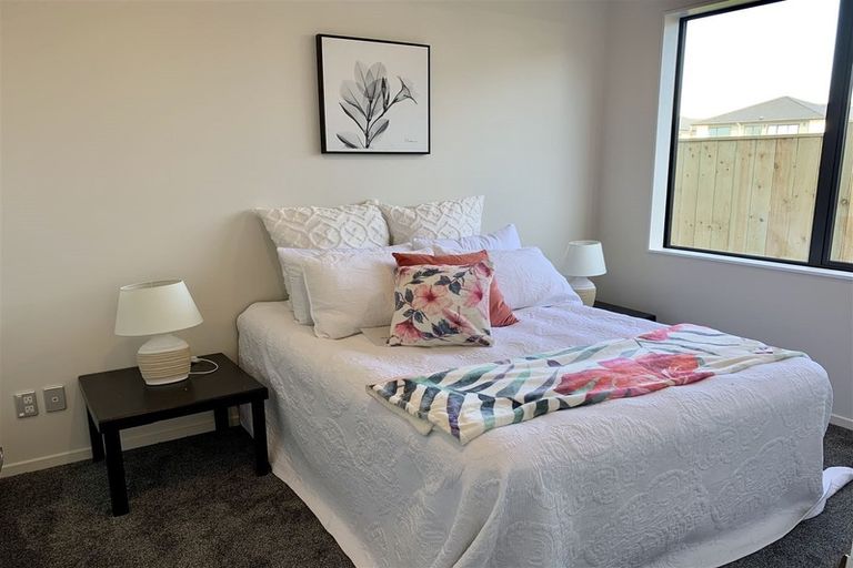 Photo of property in 11 Bunbeg Crescent, Flat Bush, Auckland, 2019