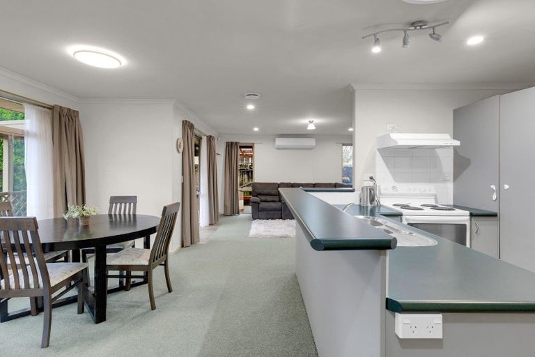 Photo of property in 13 Grevillea Place, Melville, Hamilton, 3206