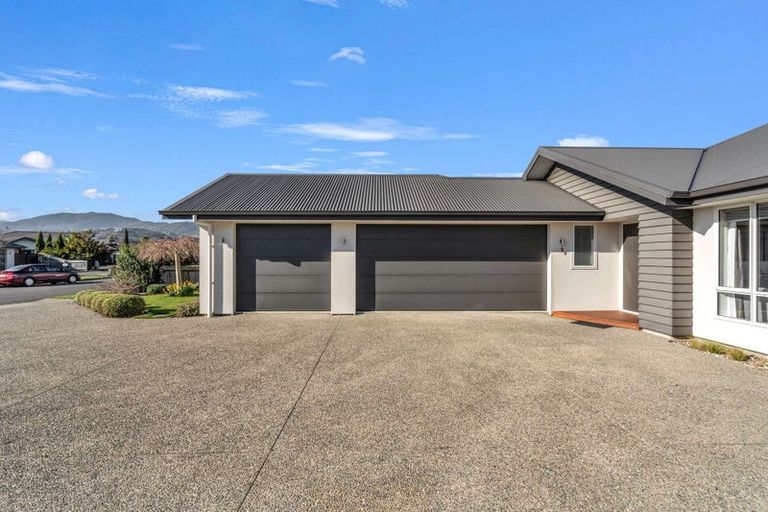 Photo of property in 42 Curtis Street, Stoke, Nelson, 7011