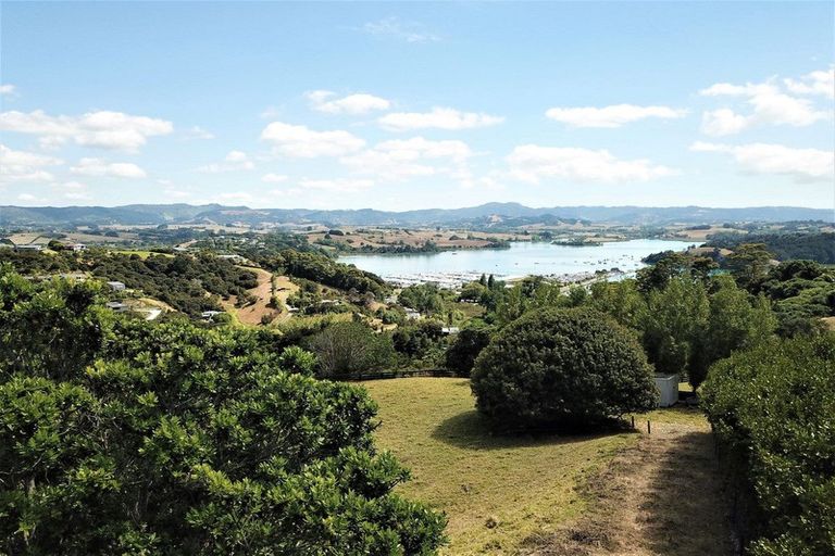 Photo of property in 86 Brick Bay Drive, Sandspit, Warkworth, 0982