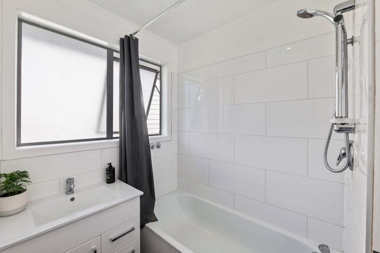 Photo of property in 125 Pembroke Street, Westown, New Plymouth, 4310