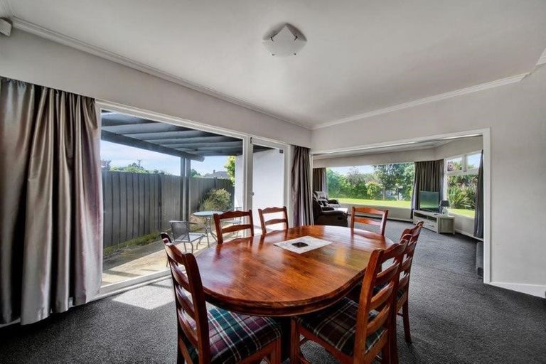Photo of property in 161 South Road, Hawera, 4610