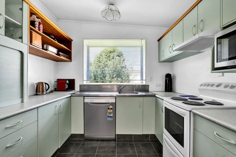 Photo of property in 2 Hills Road, Tongaporutu, Urenui, 4378