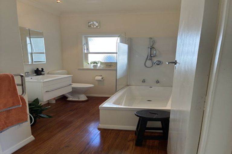 Photo of property in 48 Kenya Street, Ngaio, Wellington, 6035