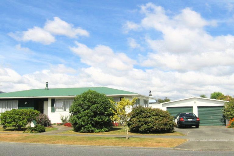 Photo of property in 119 California Drive, Totara Park, Upper Hutt, 5018
