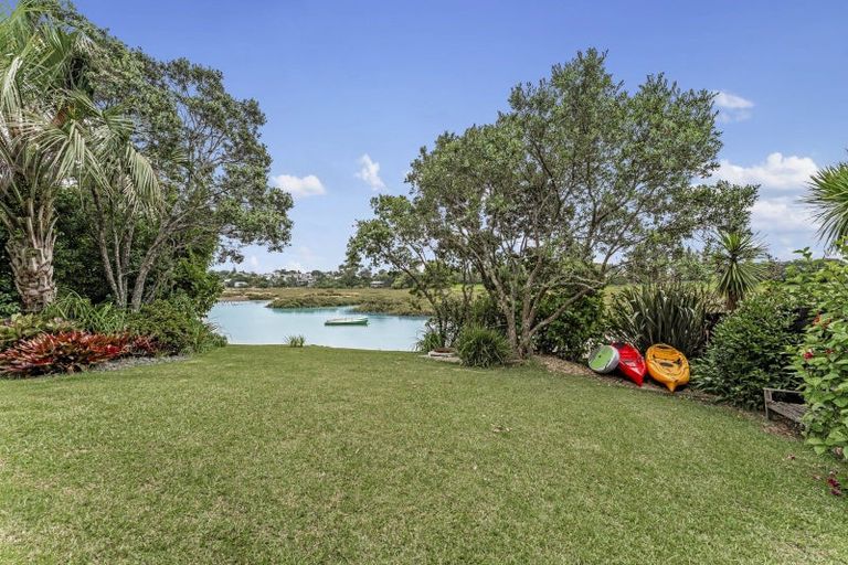 Photo of property in 70 Aramoana Avenue, Devonport, Auckland, 0624