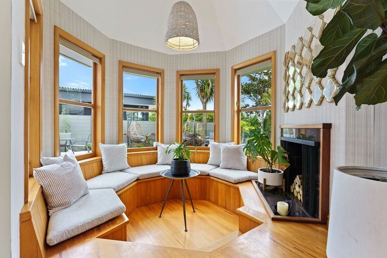 Photo of property in 30 Golf Road, Paraparaumu Beach, Paraparaumu, 5032