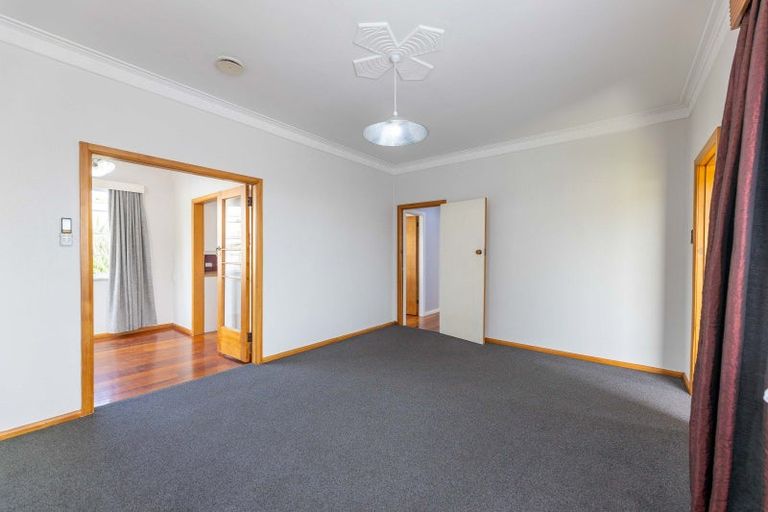 Photo of property in 15 Kauri Street, Roslyn, Palmerston North, 4414