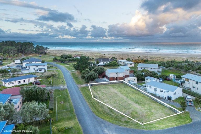 Photo of property in 10 Te Paerahi Road, Porangahau, 4293