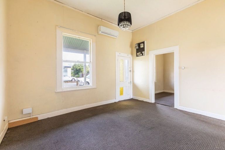 Photo of property in 17 Allardice Street, Dannevirke, 4930