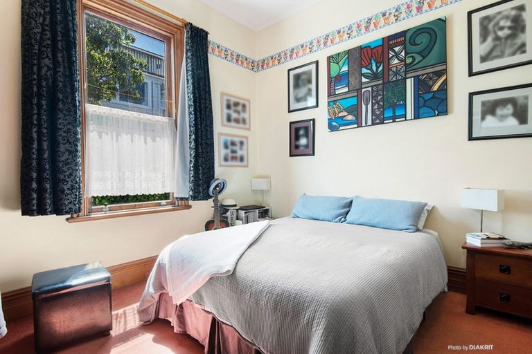 Photo of property in 12 Manley Terrace, Newtown, Wellington, 6021