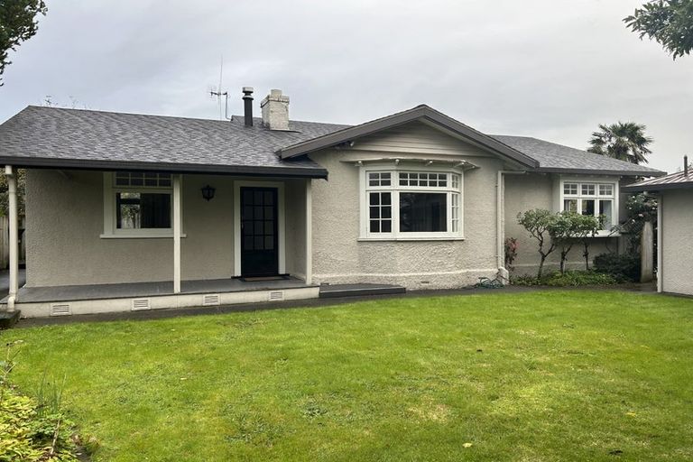 Photo of property in 23 Palm Avenue, Hokowhitu, Palmerston North, 4410