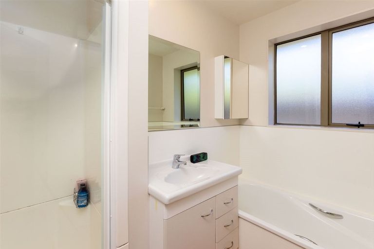 Photo of property in 1/69 Bowenvale Avenue, Cashmere, Christchurch, 8022