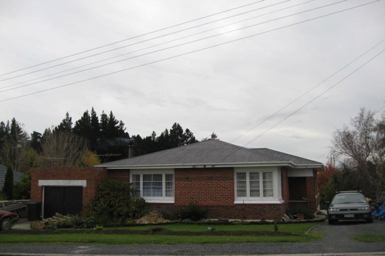 Photo of property in 12 Cossens Street, Balclutha, 9230
