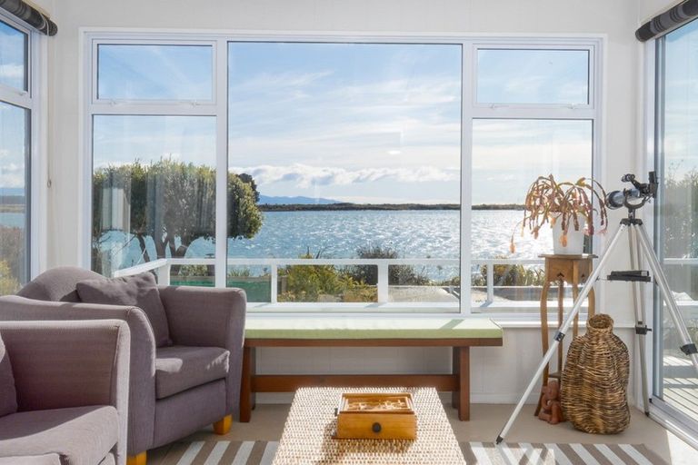 Photo of property in 14 Martin Street, Monaco, Nelson, 7011