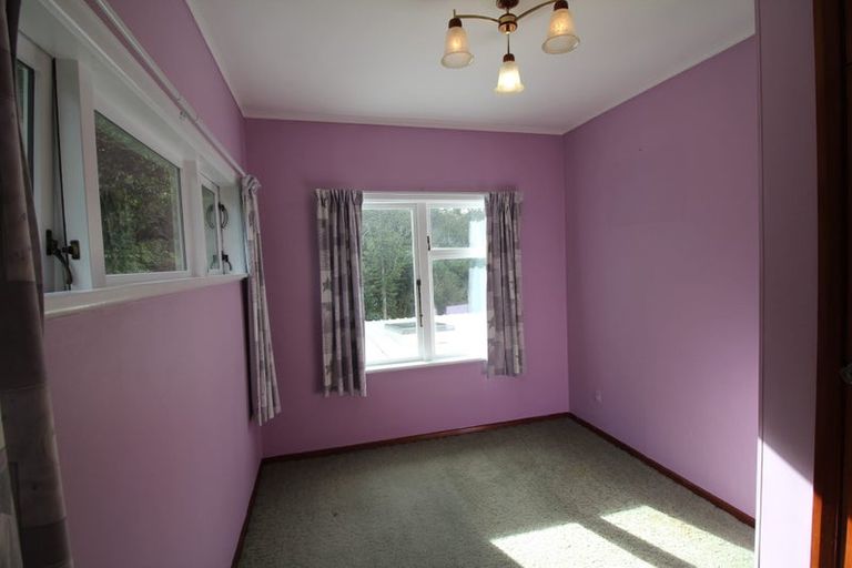 Photo of property in 40 Woodland Road, Johnsonville, Wellington, 6037