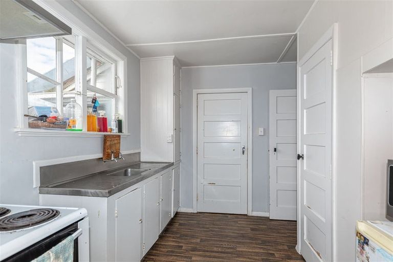 Photo of property in 9 Armstrong Street, Huntly, 3700