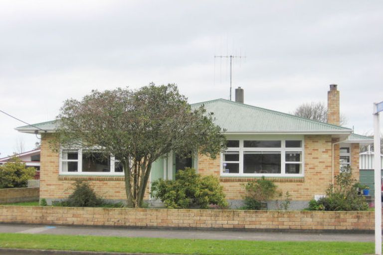 Photo of property in 65a Winchester Street, Levin, 5510