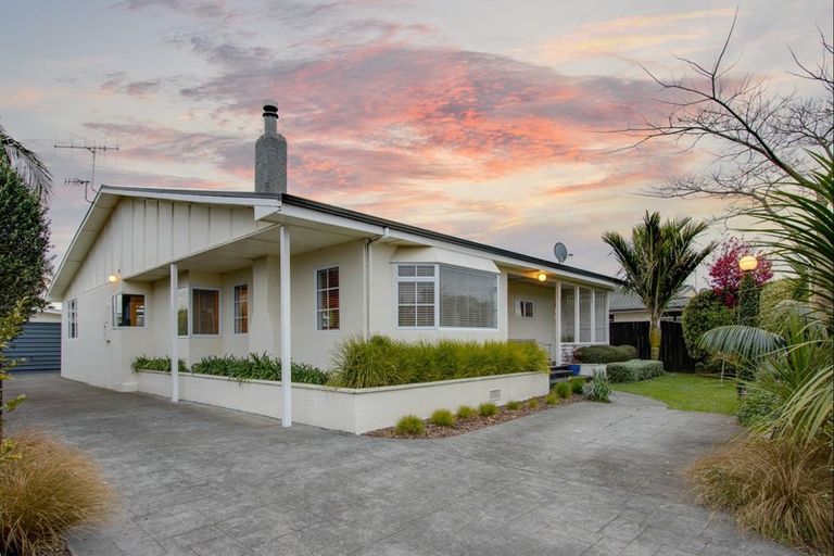 Photo of property in 58 Auckland Road, Greenmeadows, Napier, 4112