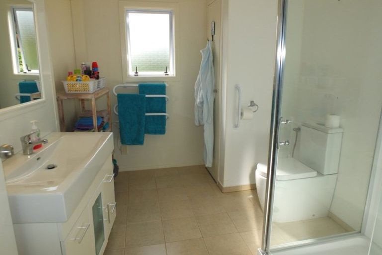 Photo of property in 9 Warren Street, Foxton Beach, Foxton, 4815