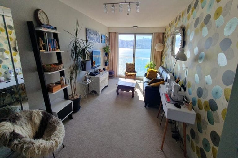 Photo of property in The Capital, 26/370 Oriental Parade, Oriental Bay, Wellington, 6011