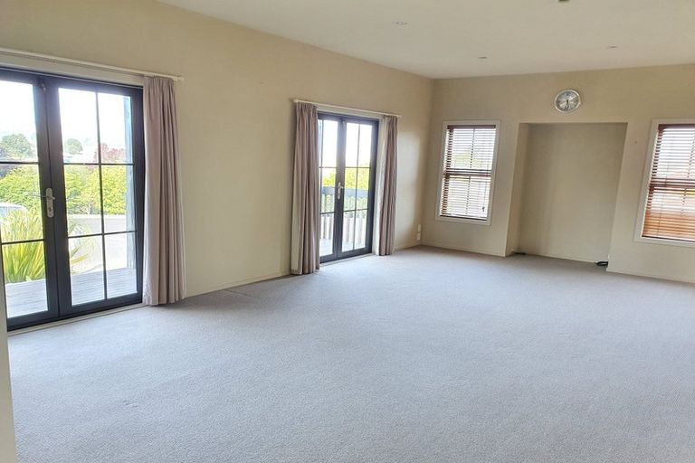 Photo of property in 140 South Road, Caversham, Dunedin, 9012