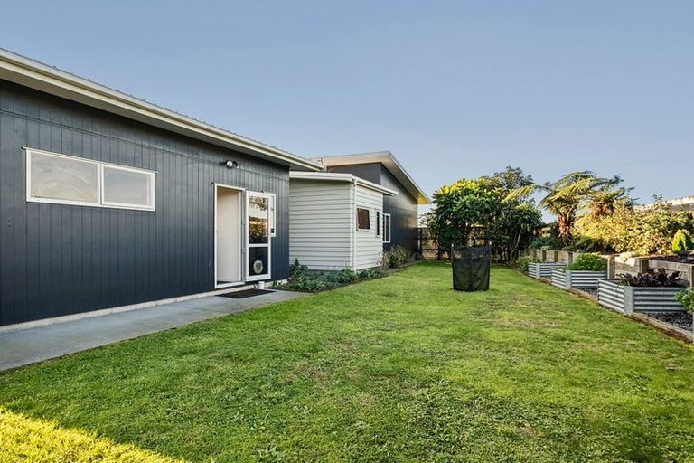 Photo of property in 2 Nopera Road, Waiiti, Urenui, 4377