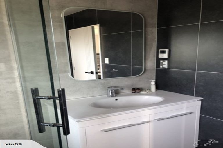 Photo of property in 10 Tararua Street, Massey, Auckland, 0614