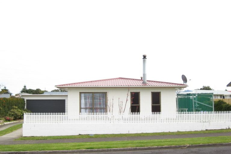 Photo of property in 31 Camellia Avenue, Bell Block, New Plymouth, 4312