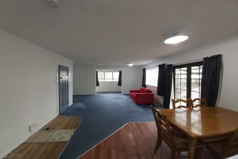 Photo of property in 124b Omata Road, Marfell, New Plymouth, 4310