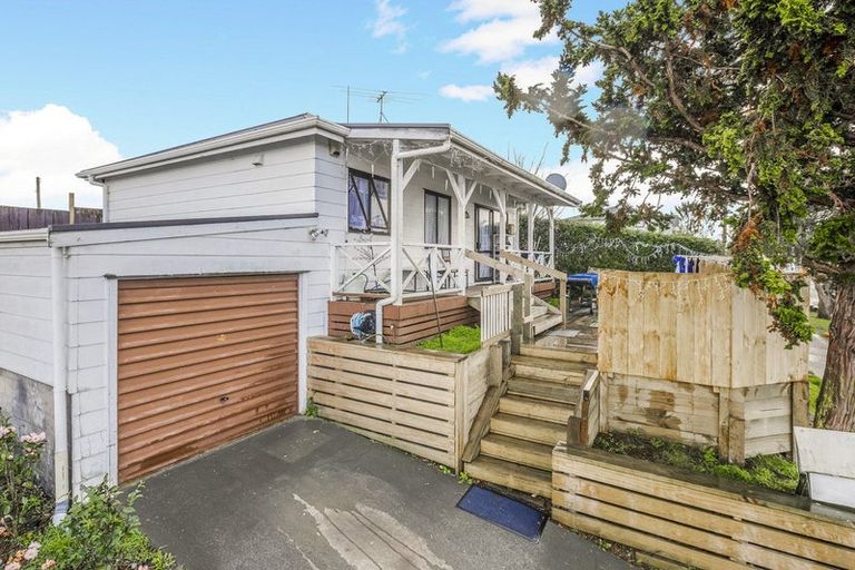 Photo of property in 26f Christmas Road, Manurewa, Auckland, 2102