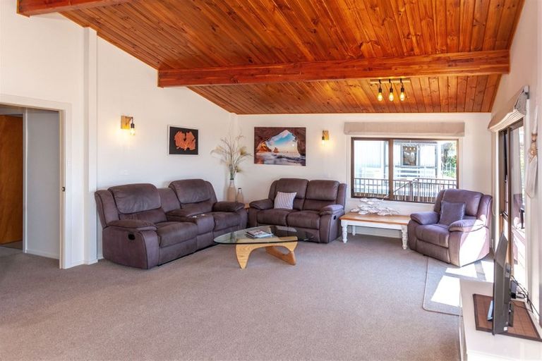 Photo of property in 3 Pine Grove, Tairua, 3508