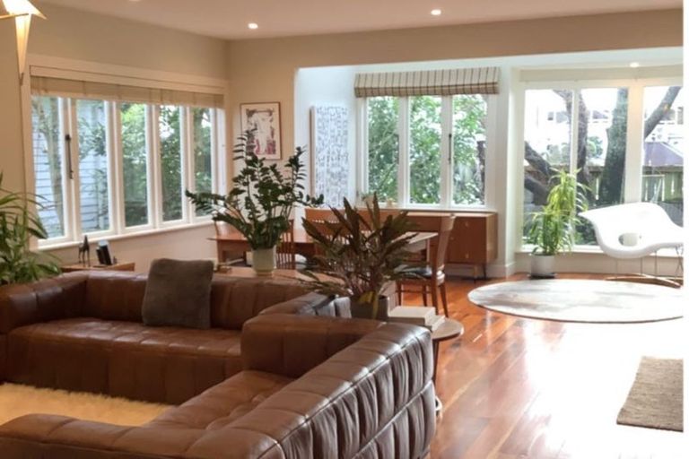 Photo of property in 60 Hobson Street, Thorndon, Wellington, 6011