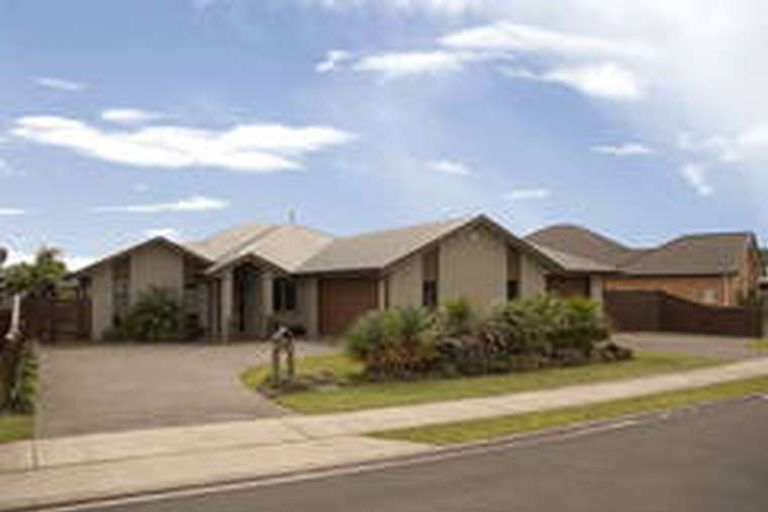 Photo of property in 73 Cholmondeley Crescent, Whitianga, 3510