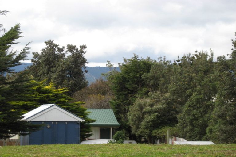 Photo of property in 4 Norna Grove, Waikawa Beach, Levin, 5573