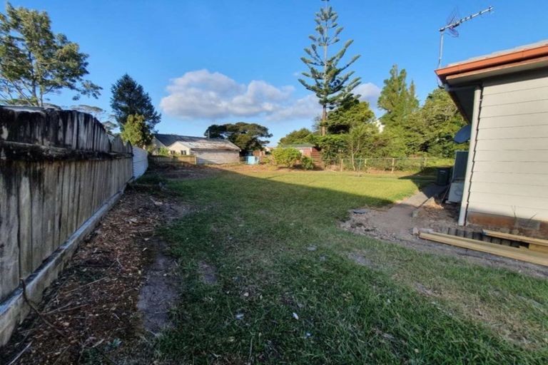 Photo of property in 575 Swanson Road, Ranui, Auckland, 0612