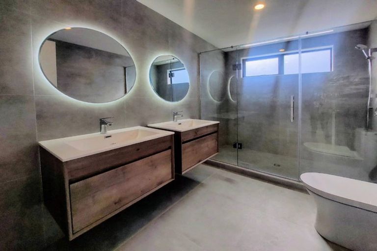 Photo of property in 22 Cavalli Road, Long Bay, Auckland, 0630